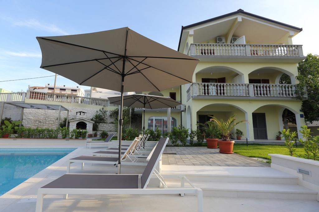 Apartments Bago Trogir Exterior foto